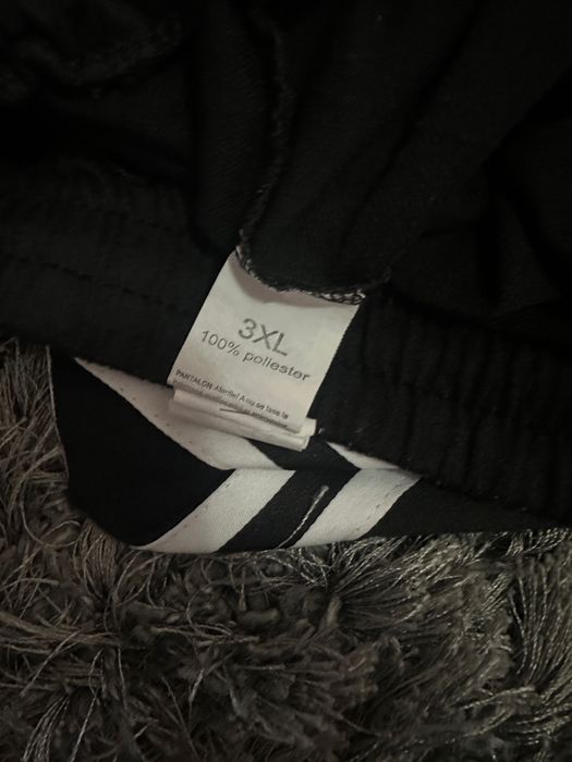 Vand pantaloni vara scurti