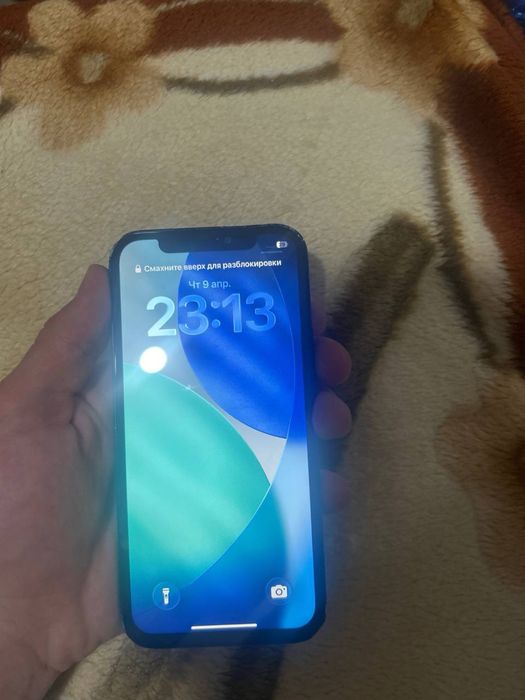 Айфон 12  70к торг бар