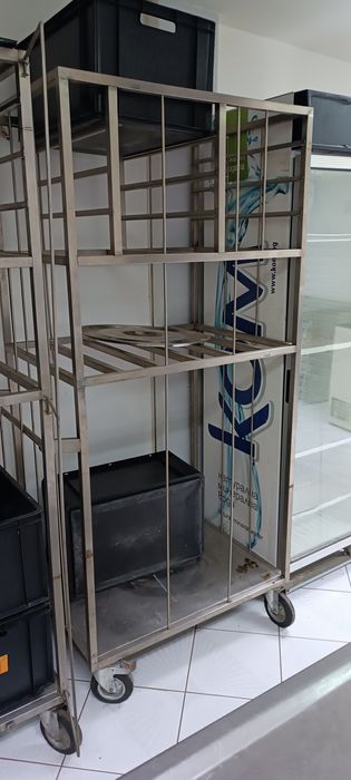 Плотове и мивки от неръждаема стомана