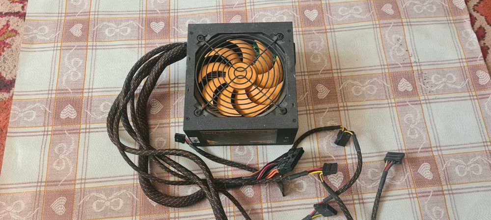 Sursa pentru PC de 500W,stare buna
