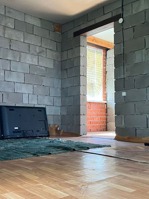 Продам  дачу домик в черновом