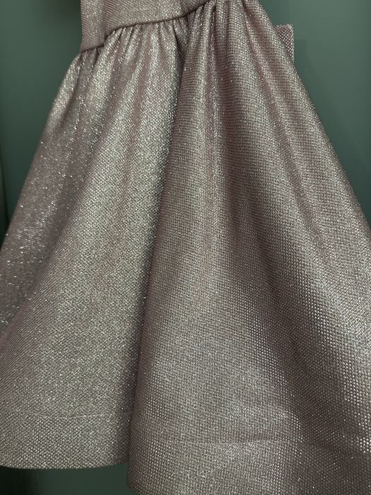 Красивое нарядное платье