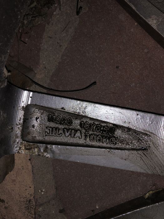 Продам диски 18 радиус