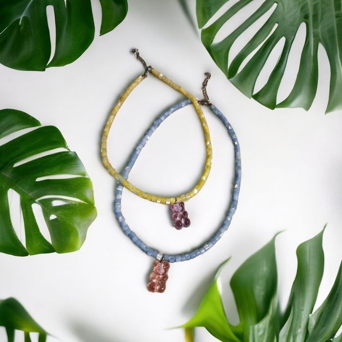 Гердан с перлени мъниста и мече хит 2023