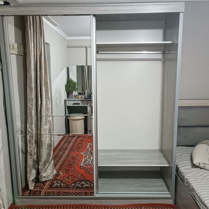 Мебель ЛМДФ спальня полный набор, в отличном состоянии как новая