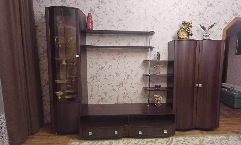 Продам стенку в отличном состоянии