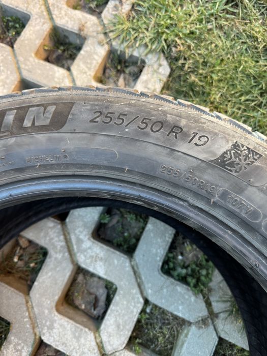Anvelope iarna 255/50/19