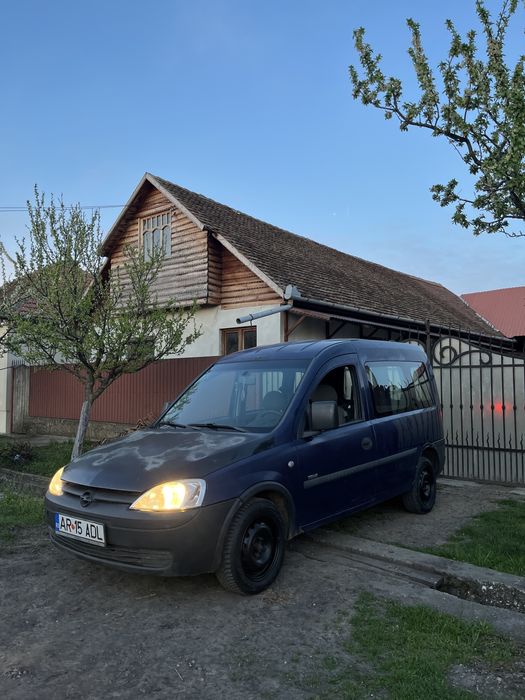 Vând opel combo-c
