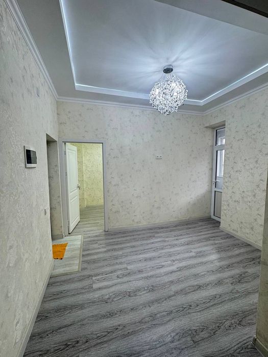 Яшнабад улица Иззат Новостройке продается квартира 2/1/8  44м2