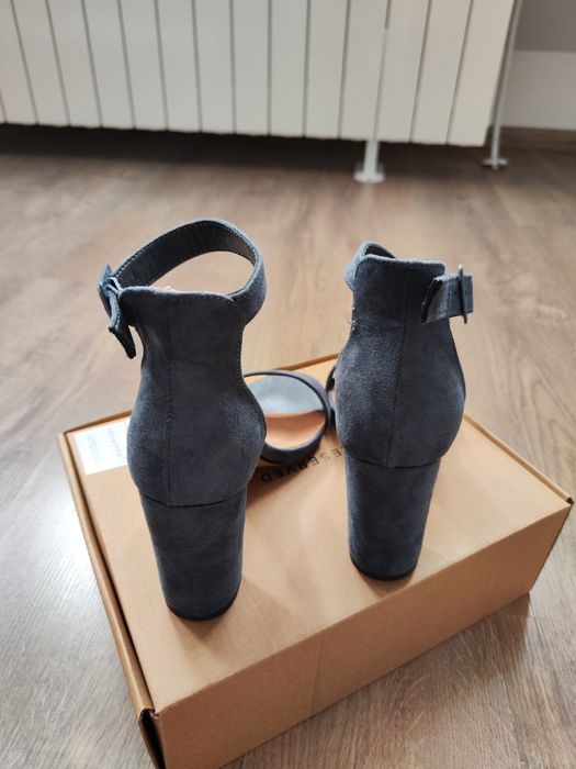 Сандали Reserved