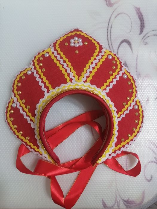 Красивенький кокошник