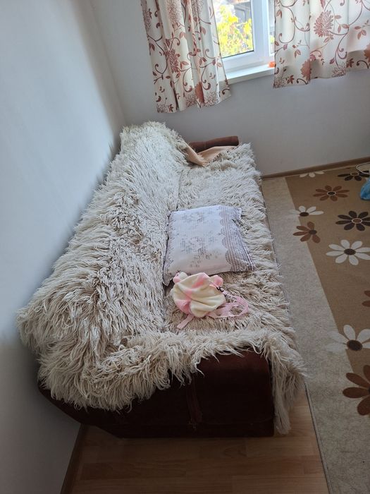 Диван + 2 фотьойла + табуретка