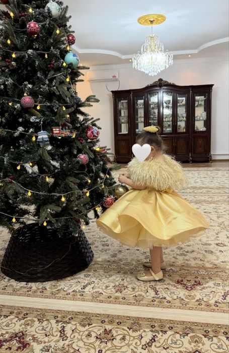 Вечернее платье для девочки 3-4 лет