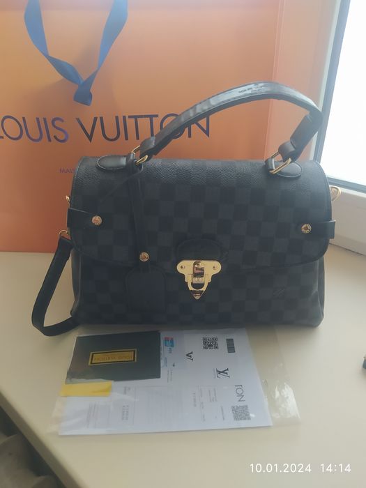 LOUIS VUITTON привезена из Франции