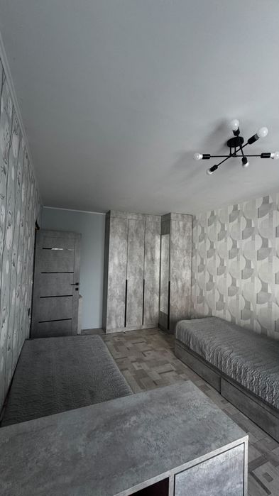Продаётся 3 комн район Саяхат