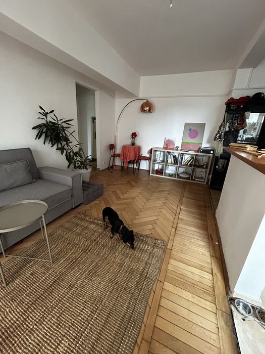 Inchiriez apartament