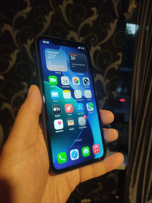 Продаю iPhone 11