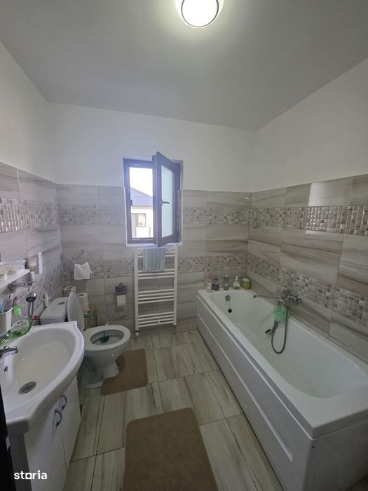 CASĂ TIP DUPLEX în Valea Adâncă reper 5 Drumuri, mobilata si utilata.