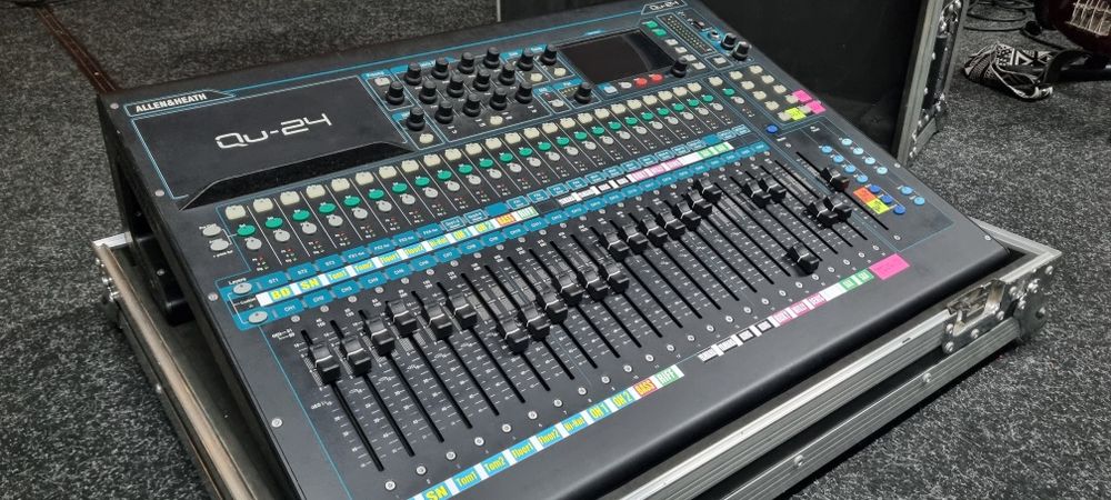 Allen & Heath QU24 + multicore 24/8