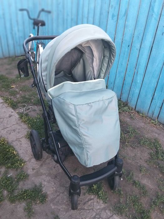 Продам детскую коляску