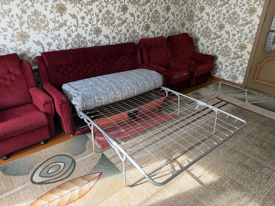 Продам диван креслами 4 метра