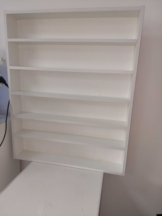 ПРОДАМ Маникюрный стол