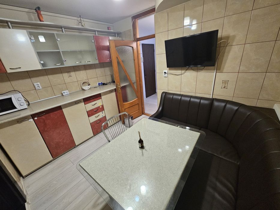 Apartament 3 camere de inchiriat