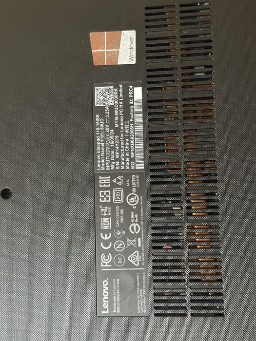 Продаю ноутбук Lenovo model 80UD