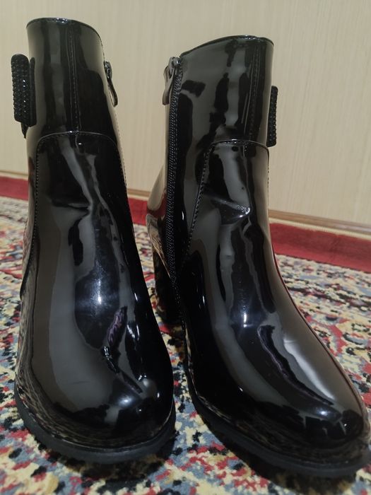 Лакировиний етик