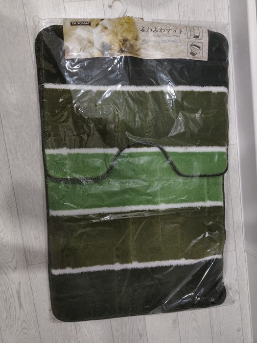 Продам коврик для ванной и туалета новая