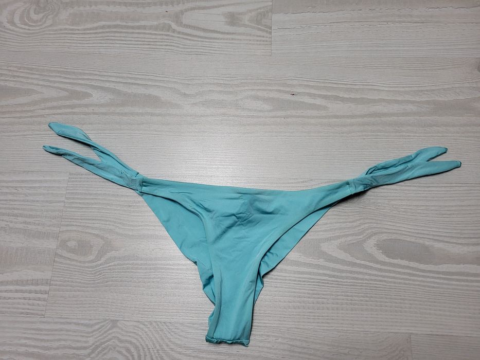 Bikini brazilieni pentru baie, marimea XS-S, nou fara etichetă