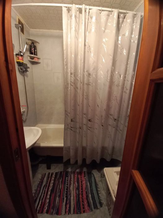 Продам 2 комн квартиру район 17 школы
