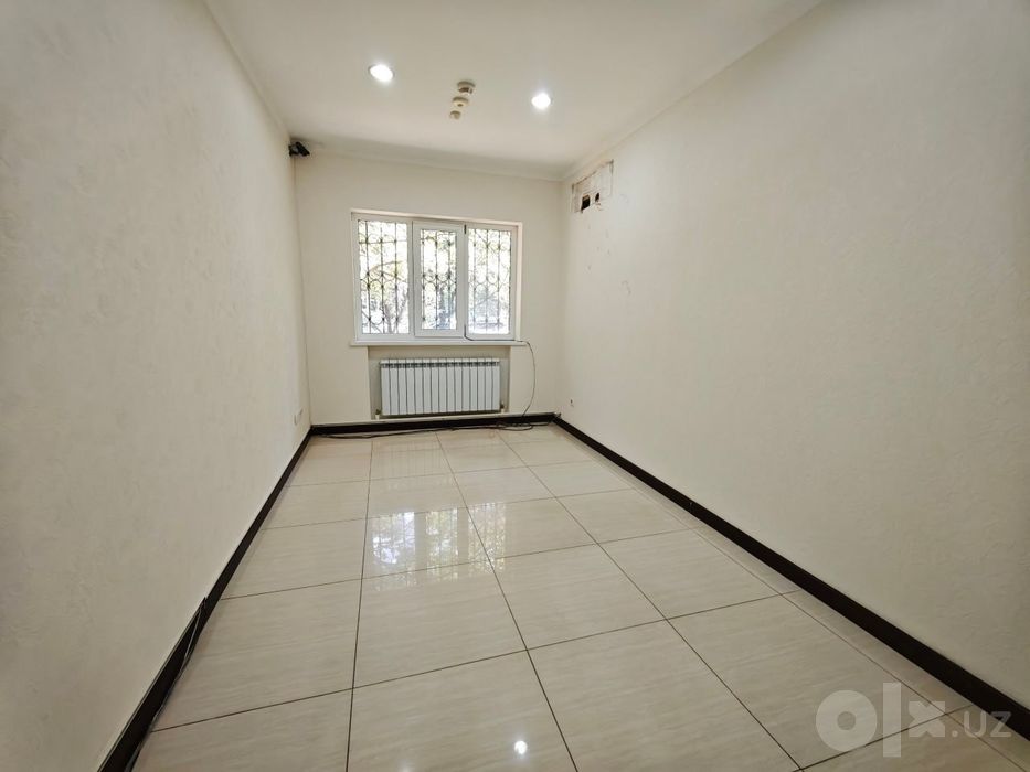 Дархан офисы 14м² 25м² вдоль дороги рядом с метро Хамида Олимжана