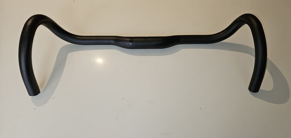 Specialized Hover Alloy Handlebars
Width: 46 cm