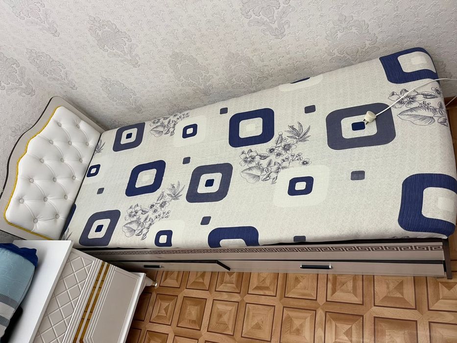 Односпальная кровать