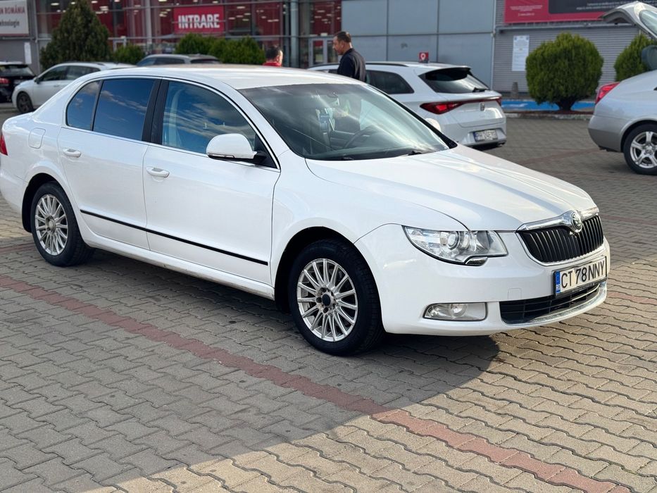 SKODA Superb 2011 — imagine 4