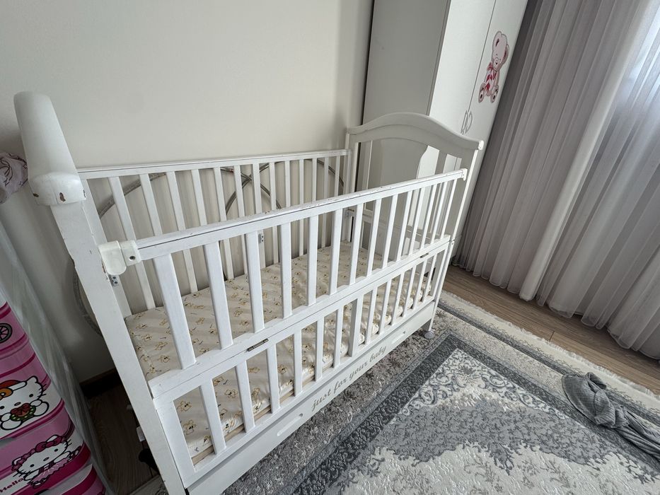 Детская кровать, в хорошем состоянии.