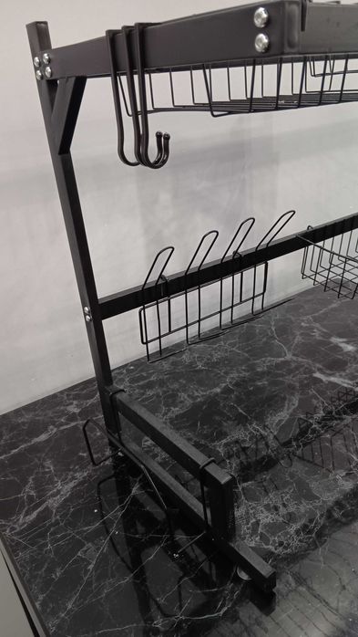 Регулируема поставка за съдове и плодове