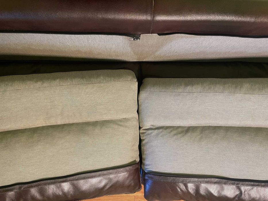 Set canapea si 2 fotolii din piele maro Relaxa