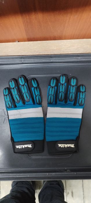 Перчатки Makita противоударные