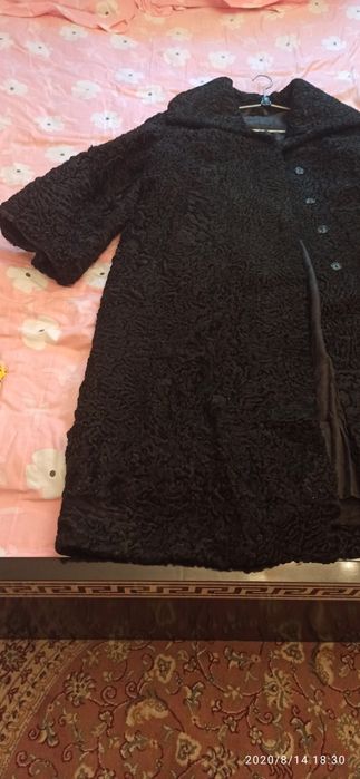 Продам Шубу Каракуль