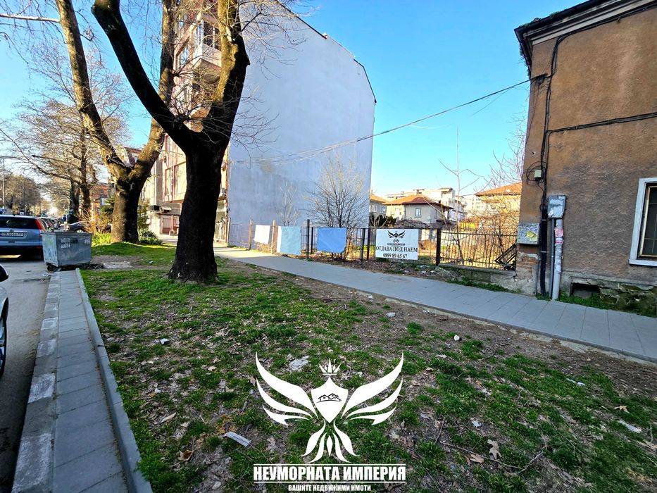 Под наем земя, парцел, паркинг 376кв.м. в Асеновград, първа линия