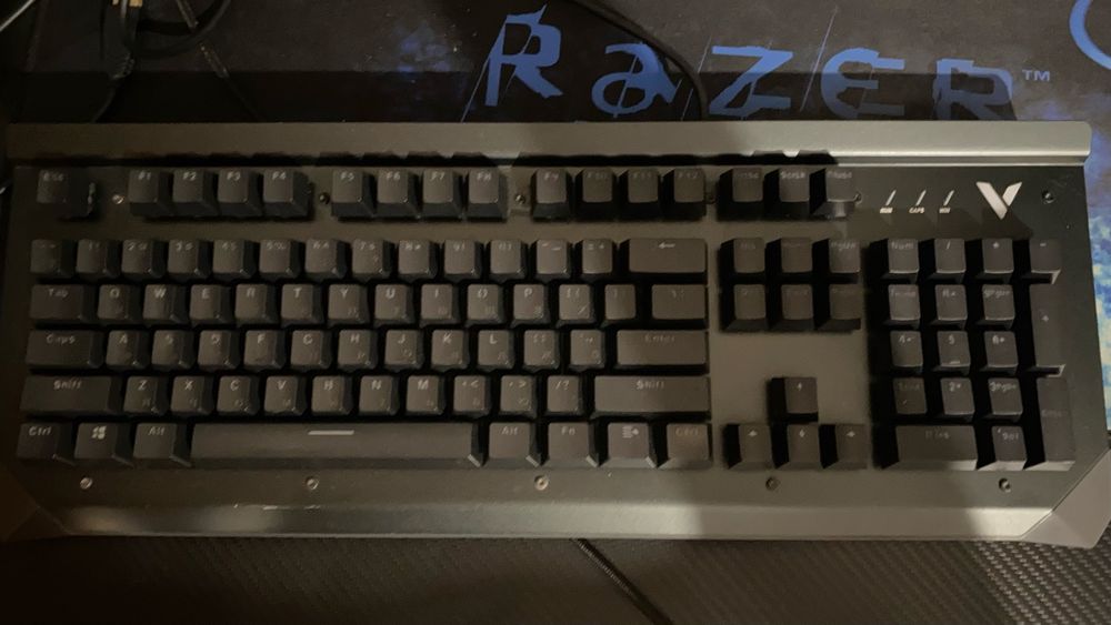 Продам клавиатуру rapoo