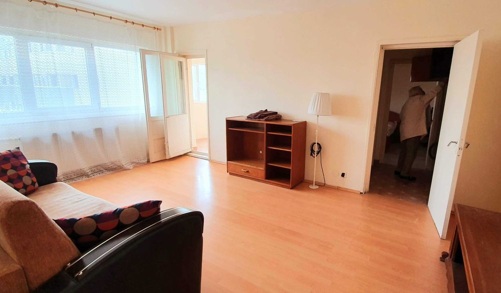 apartament de inchiriat
