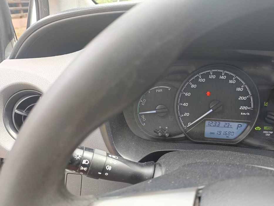 Toyota Yaris hybrid 2017