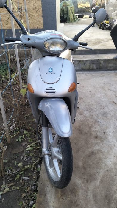 vând scuter Piaggio liberty 50cc