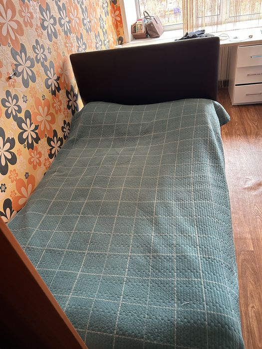 Продам кровать 1+1