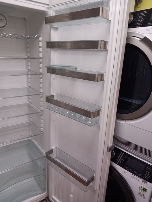 Като нов XXL огромен хладилник Миеле Miele Made in Germany 2г.Гаранция