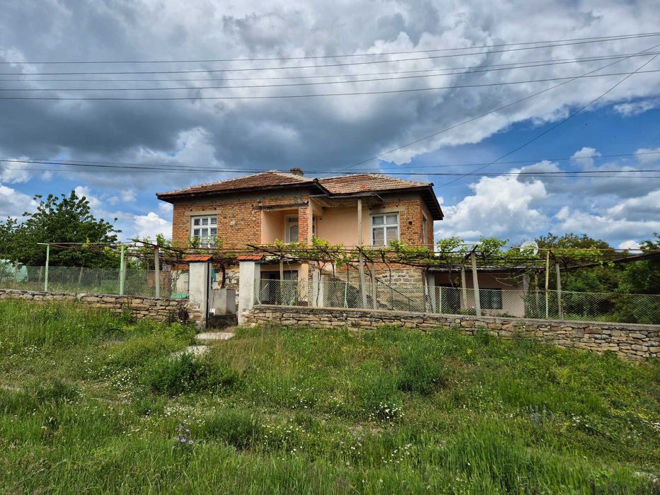 Продава се Къща в с. Велислав, Област Бургас - 196 кв.м за 110 €/кв.м - Снимка #1