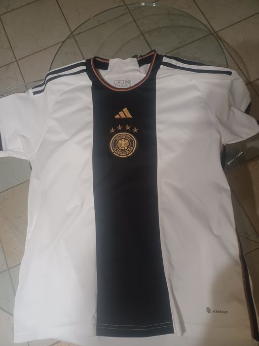 Футболни тениски Германия от различни сезони!